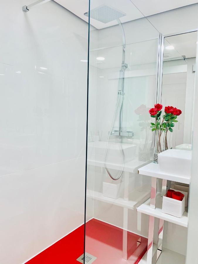 Apartment In 3 Min From Metro Bela Vista Lisbon